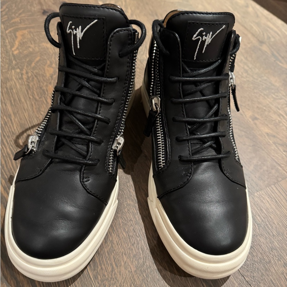 Giuseppe Zanotti Black and White Leather Sneakers with Side Zippers.